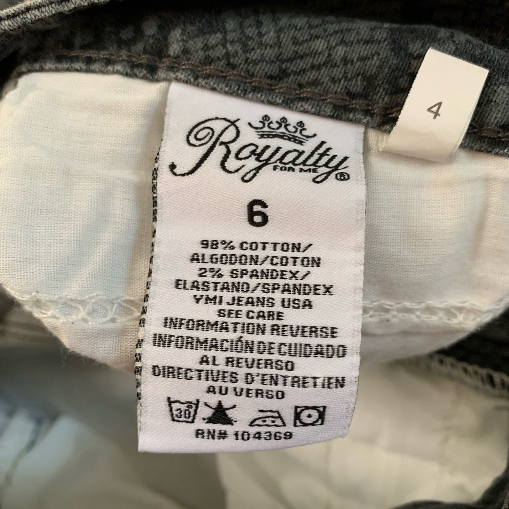 Royalty For Me Python Print Mid Rise Pants Size 6 - Picture 11 of 17